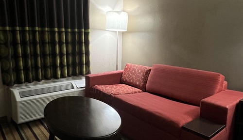 Room, 1 King Bed, Smoking