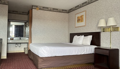 Standard Room, 1 Queen Bed, Smoking