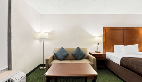 Standard Room, 1 King Bed, Non Smoking