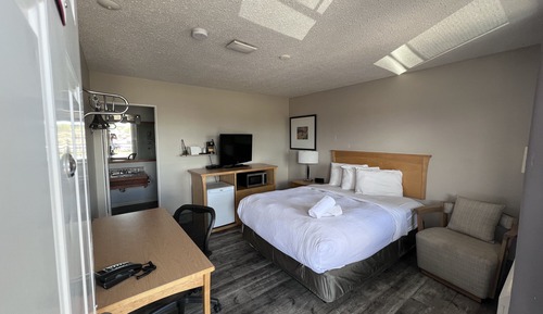 Room, 1 Queen Bed, Non Smoking