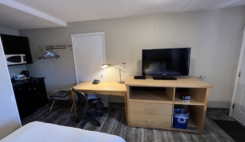 Efficiency, Room, 2 Double Beds, Non Smoking