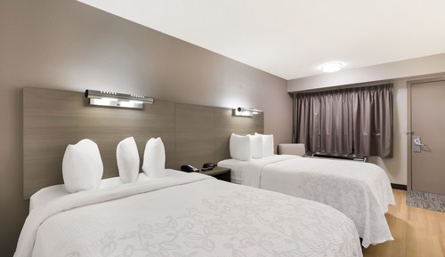 Deluxe Room, 2 Double Beds (Smoke Free)