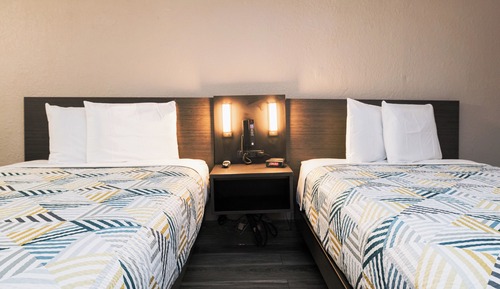 Standard Room, 2 Double Beds, Accessible, Smoking