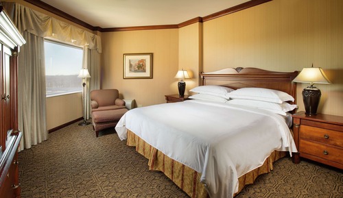 Suite, 1 King Bed (Conrad East)