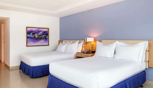 Room, 2 Queen Beds, Corner