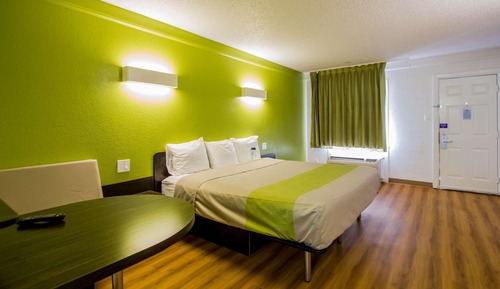 Standard Room, 1 King Bed, Non Smoking