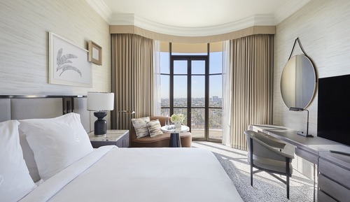 Signature Room, 1 King Bed, Balcony