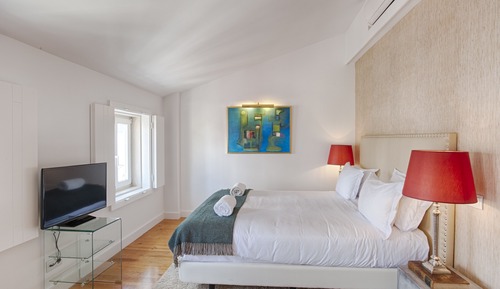 Junior Suite, Street View