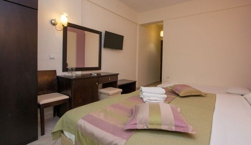 Standard Room, Partial Sea View