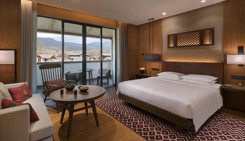 Superior Lakeview King Room
