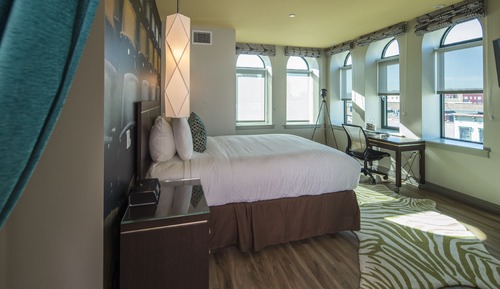 Standard Room, 1 Queen Bed