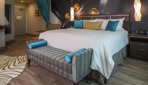 Standard Room, 1 King Bed