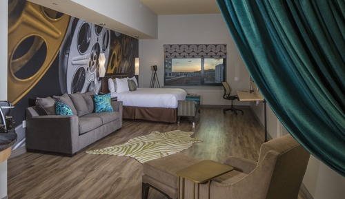 Suite, 1 King Bed with Sofa bed
