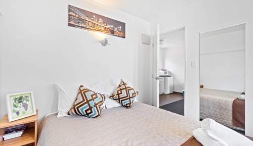 Deluxe Suite, 1 Queen Bed with Sofa bed, Non Smoking, Kitchenette