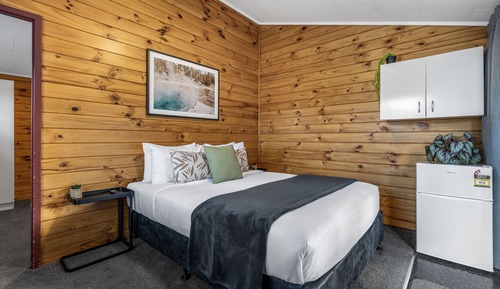 Standard Cabin, Shared Bathroom