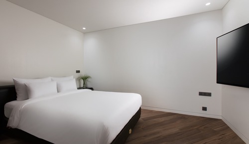 SR Suite