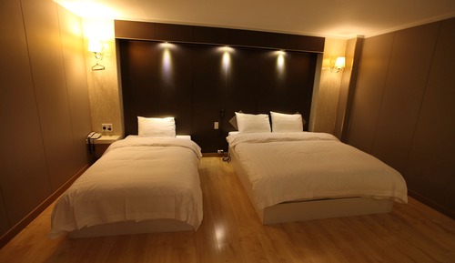 Suite, Mountain View