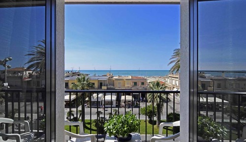 Camera Familiare vista mare, matrimoniale e letto a castello