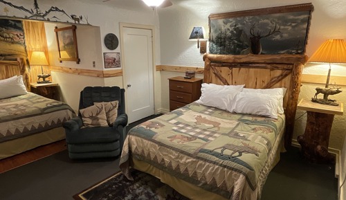Double Room, 2 Queen Beds, Non Smoking, Ground Floor