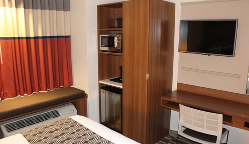 Room, 2 Queen Beds, Accessible, Non Smoking (Mobility,Hearing,Tub w/Grab Bars)