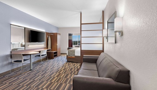 Studio Suite, 1 King Bed, Non Smoking