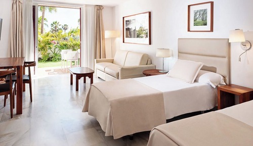 Superior Studio, Garden View