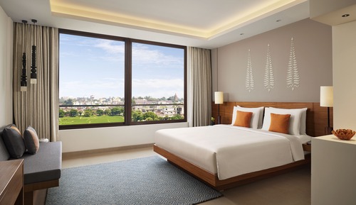 Standard Room (King Bed)
