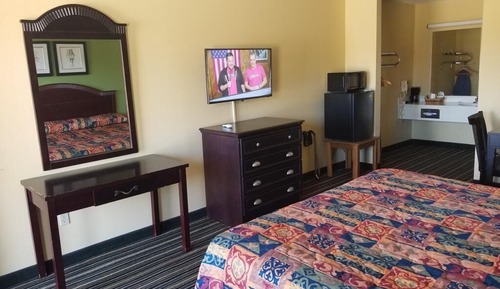 1 King Bed, Accessible, Non Smoking