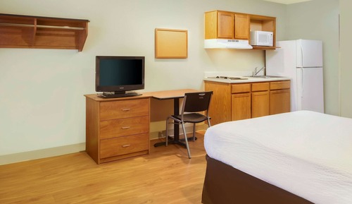 Room, 1 Queen Bed, Accessible, Smoking