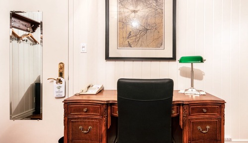 Standard Room, 1 Queen Bed