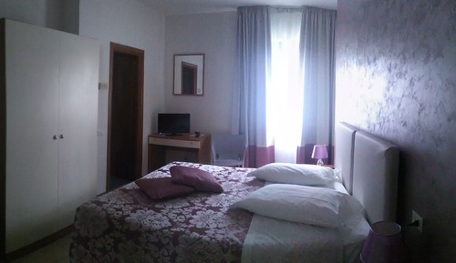 Comfort Room, 1 Queen Bed