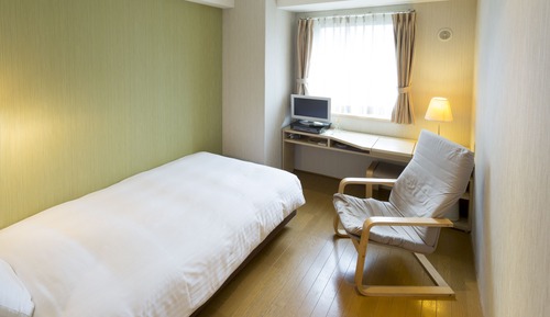 Single Room, Smoking (No Parking Offer)