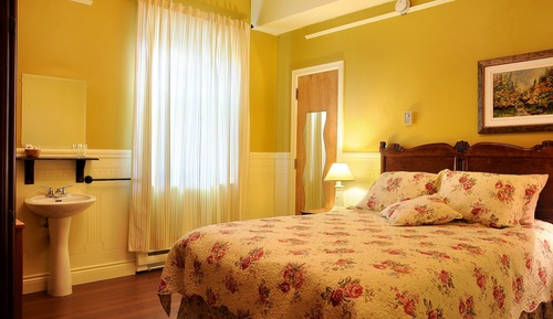 Room, Private Bathroom (Mathilde)