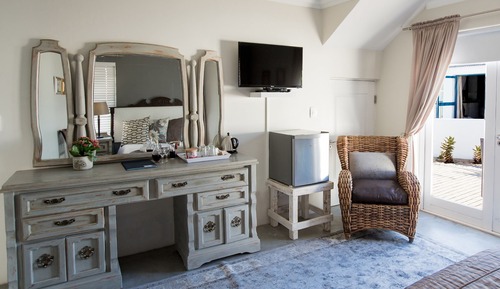 Deluxe Room, 1 Bedroom (Whale Room)