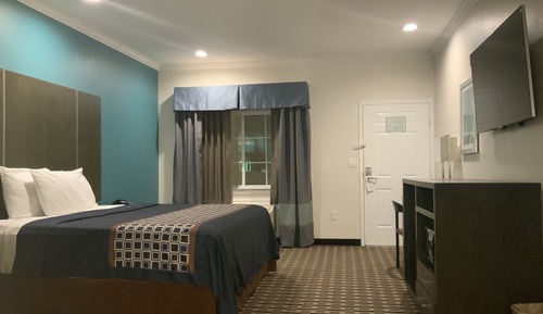 Classic Room, 1 King Bed, Smoking, Kitchenette