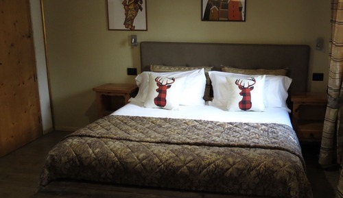 Double Room, 1 Queen Bed