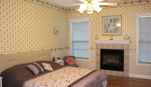 Room, Private Bathroom (Granny Room)