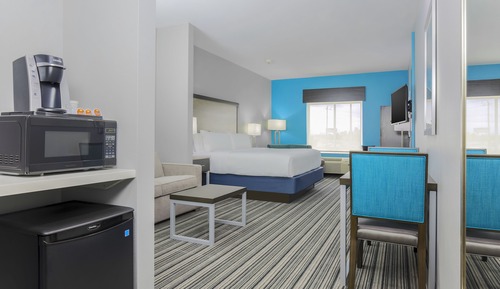 Suite, 1 King Bed, Accessible, Non Smoking (Hearing)
