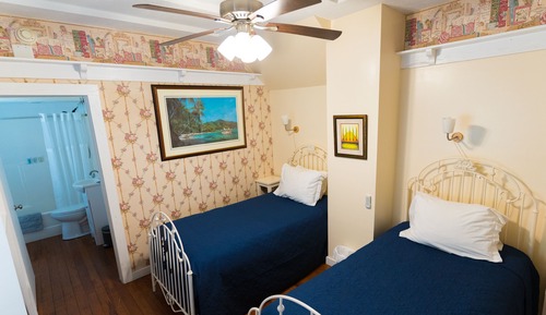 Suite, Non Smoking (Ruby)