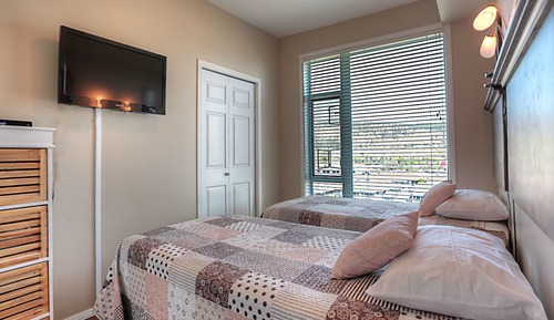 City Condo, 2 Bedrooms, Tower