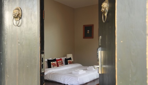 Deluxe Family Room, Canal View