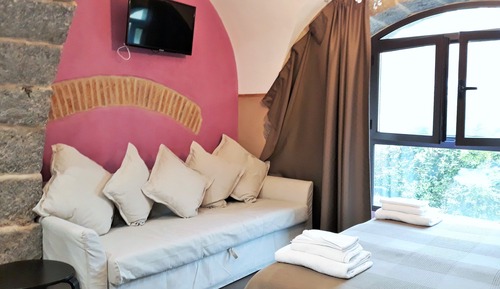 Deluxe Triple Room, 1 Bedroom, Garden View