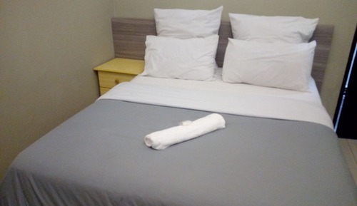 Self Catering (7)