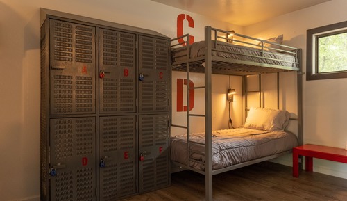 Basic Shared Dormitory, Women only