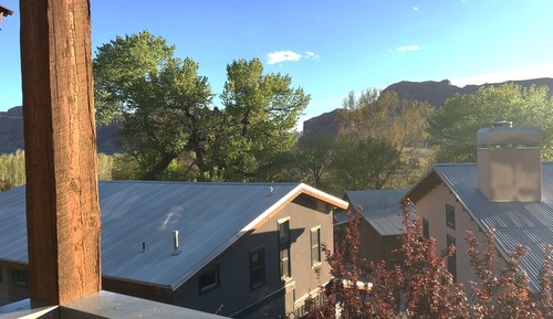 Unit 21 – Townhouse 2-Bedroom, Loft & Kitchen