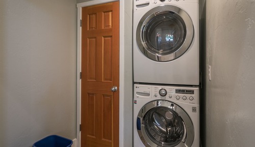 Unit 9 - Townhouse 3-Bedroom, Kitchen