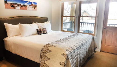 Unit 6 – Townhouse 2-Bedroom, Kitchen