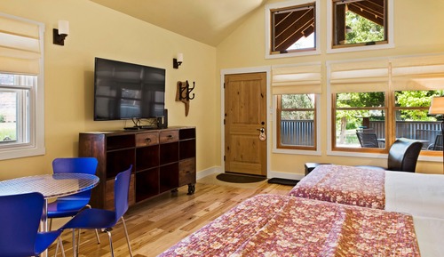 Ranch House Bungalow, Patio, Kitchenette