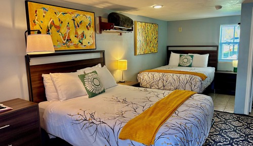 Standard Room, 2 Queen Beds (Pet-Friendly)