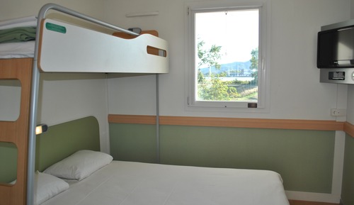 Triple Room, Multiple Beds